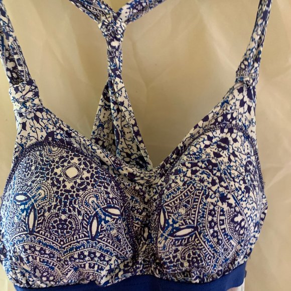 Summer dress with built in bra Size Medium - Picture 3 of 5